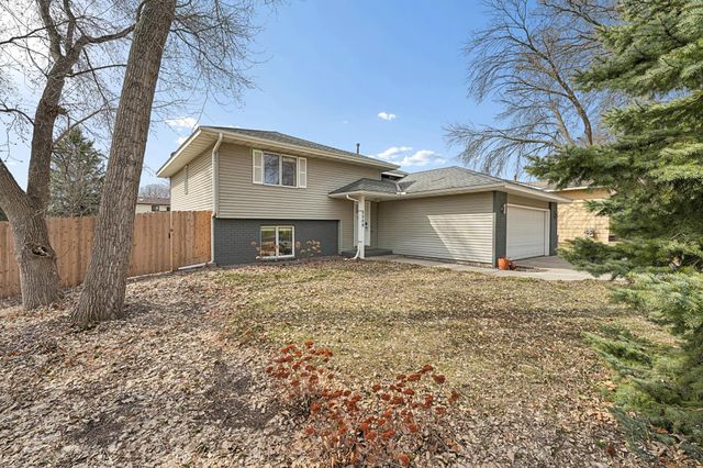 5509 W 134th Street, Savage, MN 55378