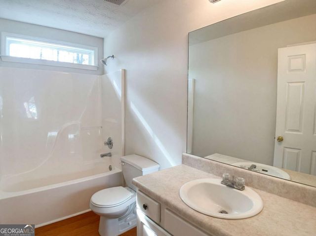 837 Winding Grove Lane, Loganville, GA 30052