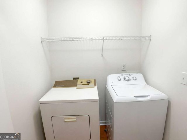 837 Winding Grove Lane, Loganville, GA 30052