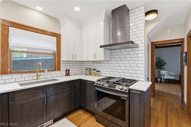 17212 Hilliard Road, Lakewood, OH 44107