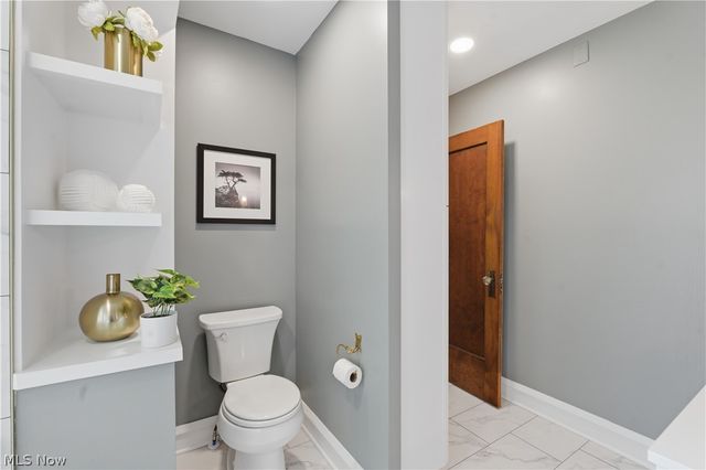 17212 Hilliard Road, Lakewood, OH 44107