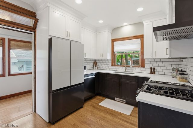 17212 Hilliard Road, Lakewood, OH 44107