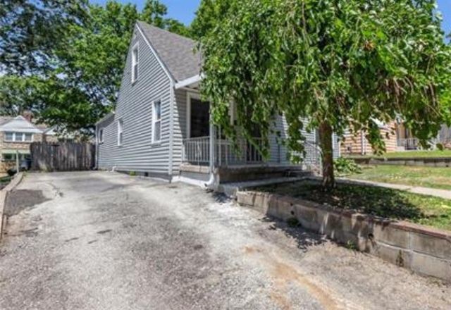 430 N Chelsea Avenue, Kansas City, MO 64123