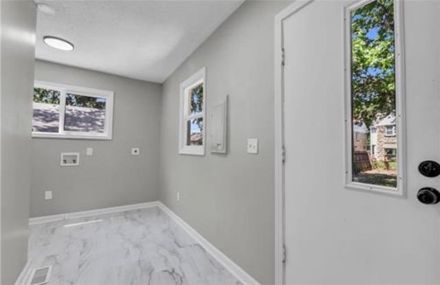 430 N Chelsea Avenue, Kansas City, MO 64123