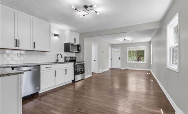 430 N Chelsea Avenue, Kansas City, MO 64123