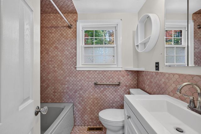 199 Erin Rd 199, Stoughton, MA 02072