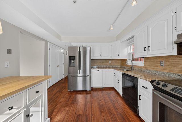 199 Erin Rd 199, Stoughton, MA 02072
