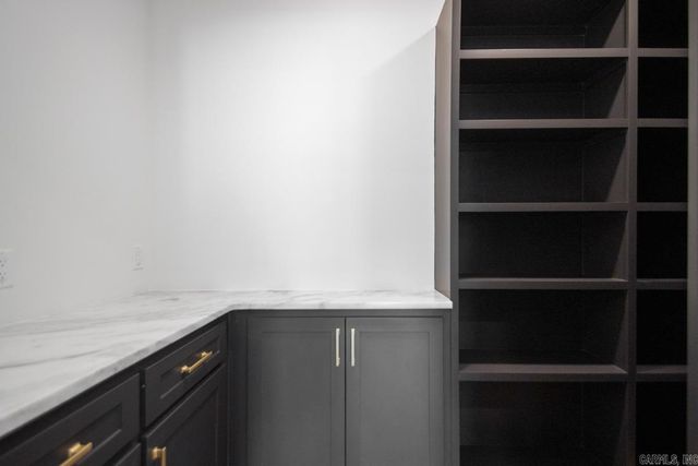 307 Kanis Ridge Drive, Little Rock, AR 72223