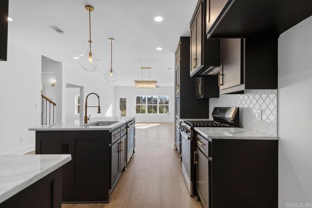 307 Kanis Ridge Drive, Little Rock, AR 72223