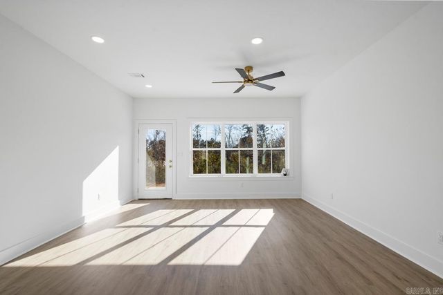 307 Kanis Ridge Drive, Little Rock, AR 72223