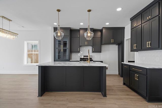 307 Kanis Ridge Drive, Little Rock, AR 72223