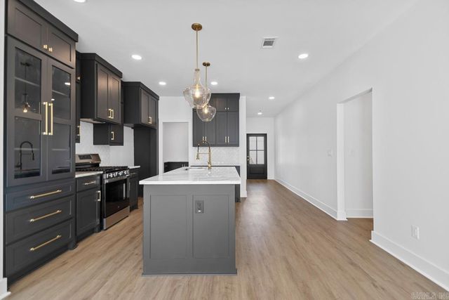 307 Kanis Ridge Drive, Little Rock, AR 72223