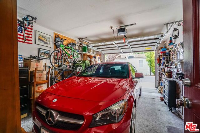 146 APACHE, Topanga, CA 90290