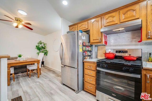 146 APACHE, Topanga, CA 90290