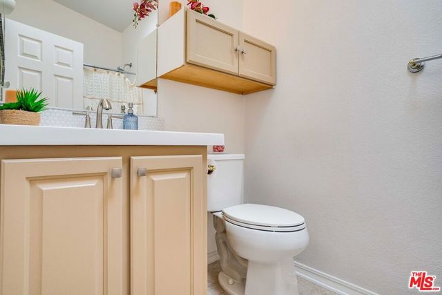 146 APACHE, Topanga, CA 90290