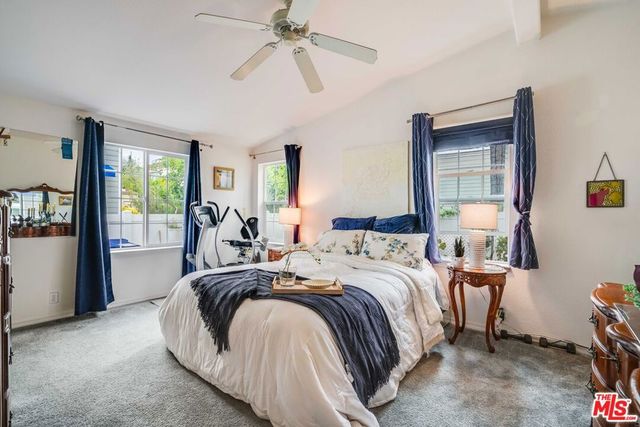 146 APACHE, Topanga, CA 90290