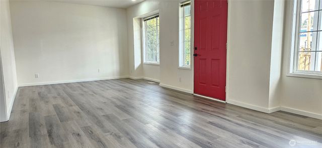 209 Factory Avenue N, Renton, WA 98057