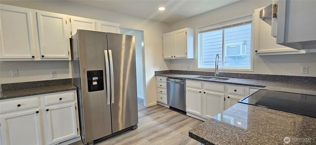 209 Factory Avenue N, Renton, WA 98057