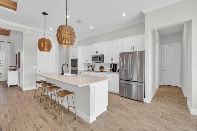 668 SW Riverwatch Place, Stuart, FL 34997