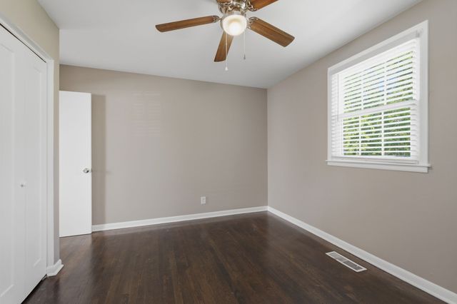 3241 Mayer Ln, Nashville, TN 37218
