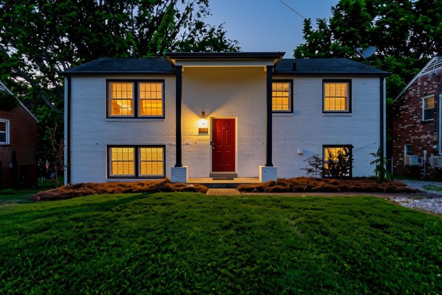 3241 Mayer Ln, Nashville, TN 37218