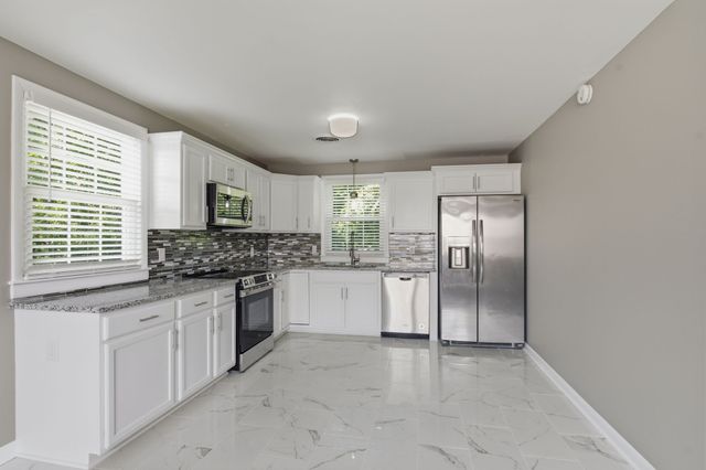 3241 Mayer Ln, Nashville, TN 37218