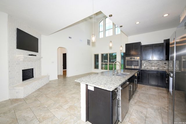 7606 Triple Leaf, China Grove, TX 78263