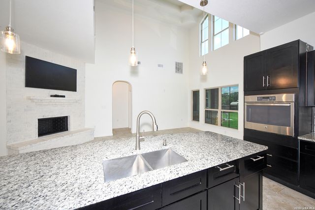 7606 Triple Leaf, China Grove, TX 78263