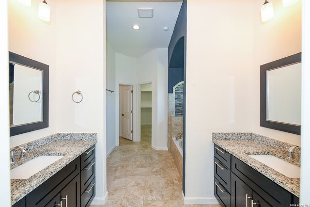 7606 Triple Leaf, China Grove, TX 78263