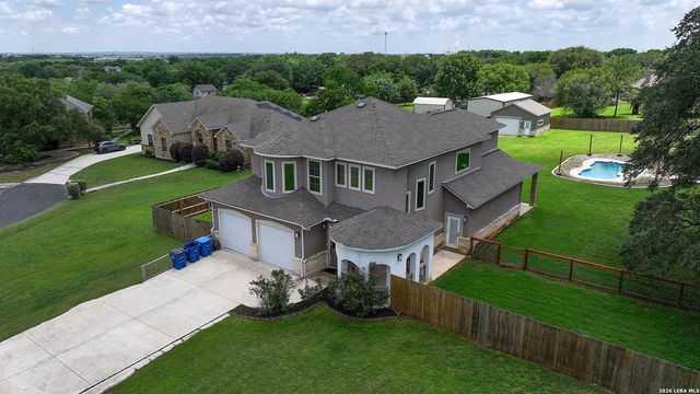 7606 Triple Leaf, China Grove, TX 78263