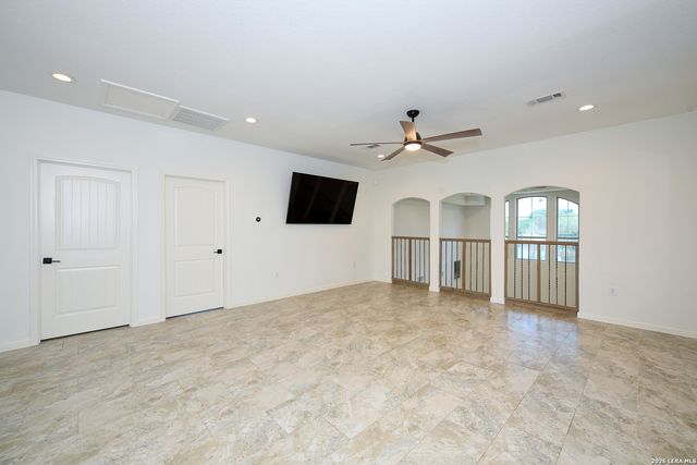 7606 Triple Leaf, China Grove, TX 78263