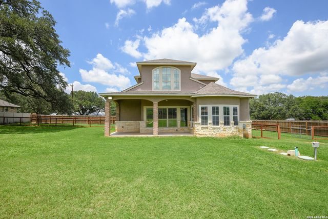 7606 Triple Leaf, China Grove, TX 78263