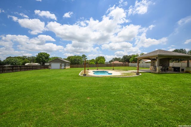 7606 Triple Leaf, China Grove, TX 78263