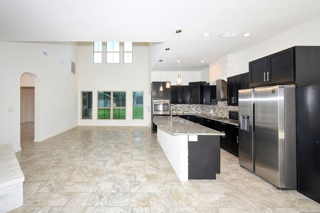 7606 Triple Leaf, China Grove, TX 78263