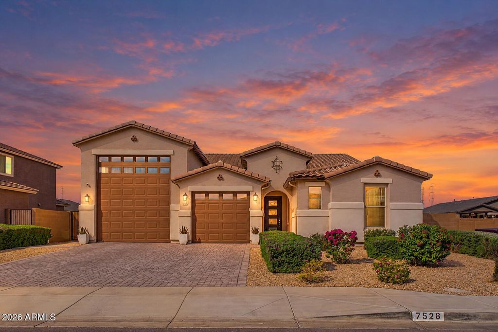 7528 W ODEUM Lane, Phoenix, AZ 85043