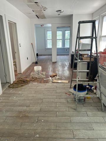 491 Norwood St, East Orange City, NJ 07018