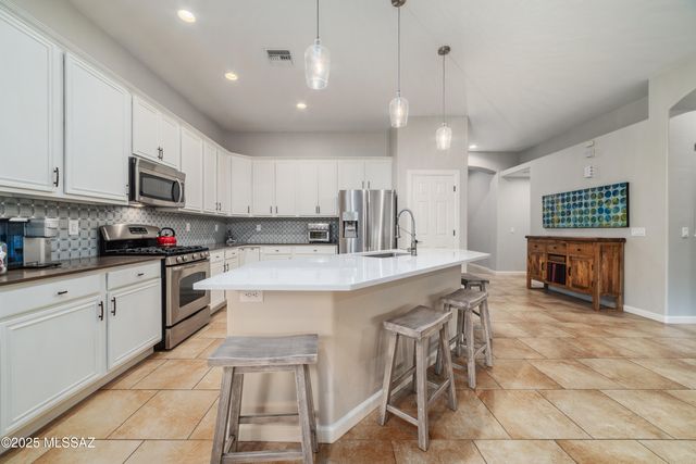 3017 W Desert Glory Drive, Tucson, AZ 85745