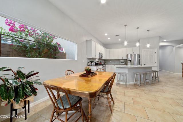 3017 W Desert Glory Drive, Tucson, AZ 85745