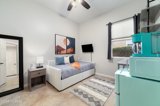 3017 W Desert Glory Drive, Tucson, AZ 85745