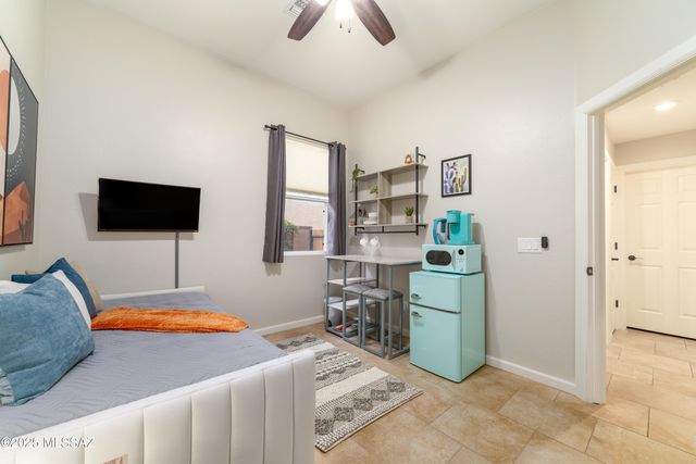 3017 W Desert Glory Drive, Tucson, AZ 85745