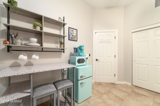 3017 W Desert Glory Drive, Tucson, AZ 85745