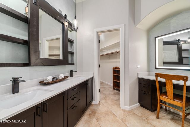 3017 W Desert Glory Drive, Tucson, AZ 85745