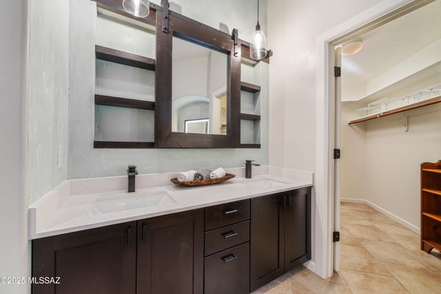 3017 W Desert Glory Drive, Tucson, AZ 85745