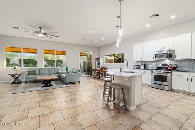 3017 W Desert Glory Drive, Tucson, AZ 85745