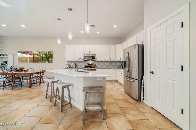 3017 W Desert Glory Drive, Tucson, AZ 85745