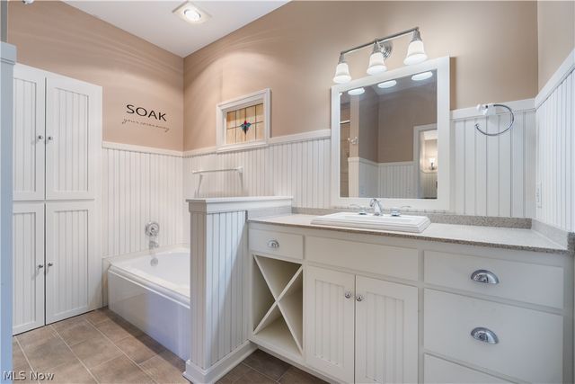 2500 Augusta Drive SE, Massillon, OH 44646