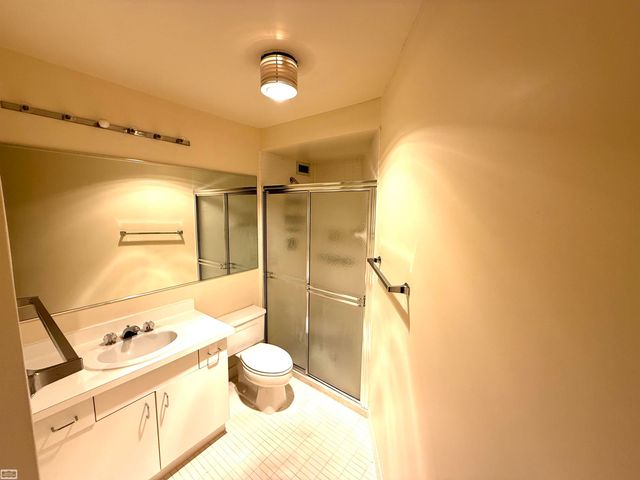 5000 Town Center 801, Southfield, MI 48075