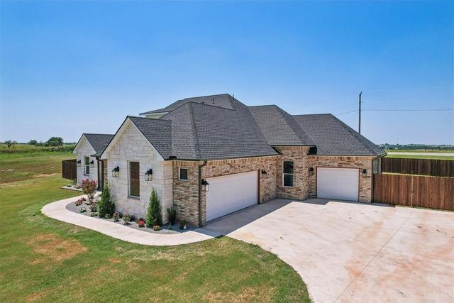 4315 Whitetail Drive, Guthrie, OK 73044