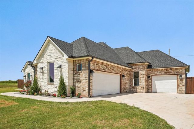 4315 Whitetail Drive, Guthrie, OK 73044