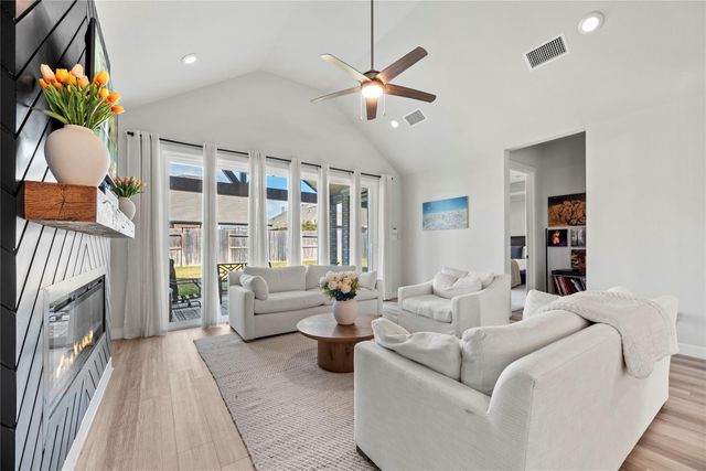 10711 River Walk Drive, Missouri City, TX 77459